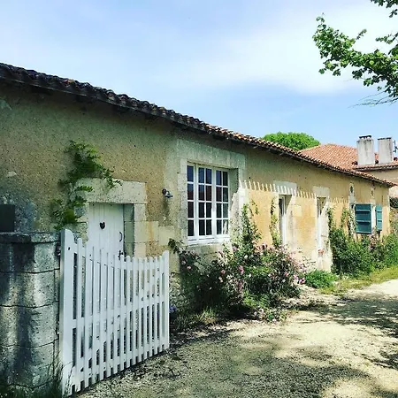As Seen On A New Life In The Sun - Beautiful 3 Bedroom Cottage With Shared Pool Montboyer Exterior foto