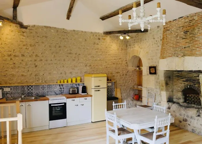 As Seen On A New Life In The Sun - Beautiful 3 Bedroom Cottage With Shared Pool