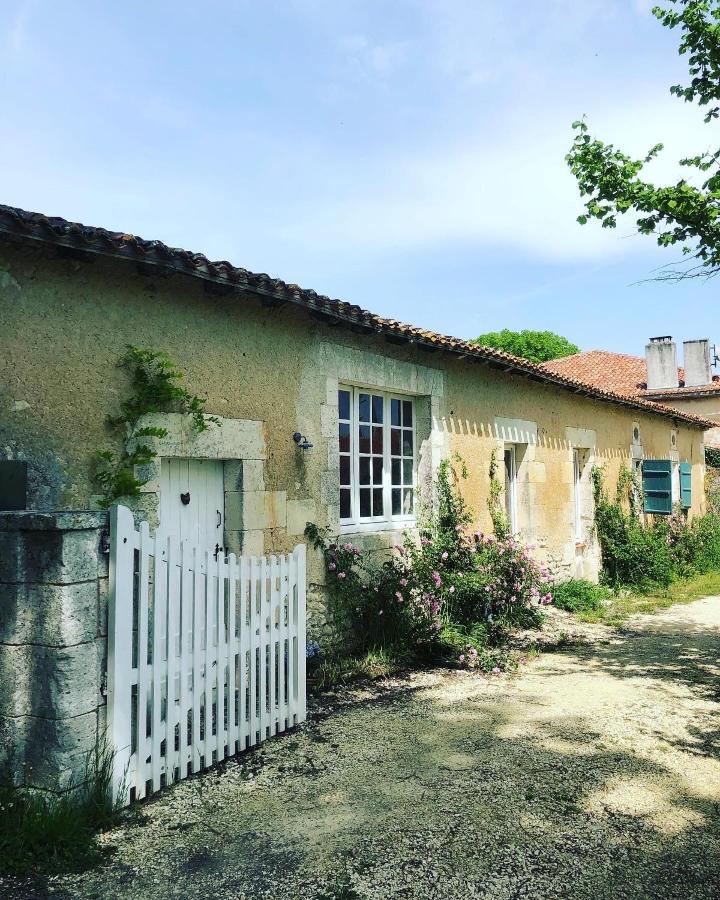 As Seen On A New Life In The Sun - Beautiful 3 Bedroom With Shared Pool * Montboyer
