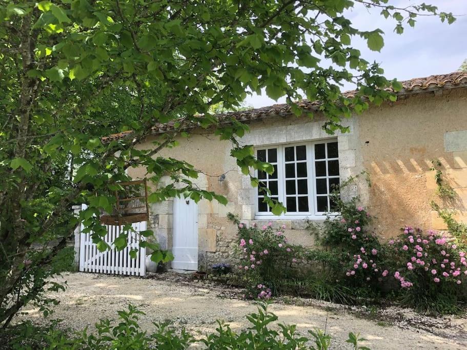 As Seen On A New Life In The Sun - Beautiful 3 Bedroom With Shared Pool Montboyer